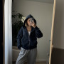 *Zip hoodie  z dzianiny pikowanej (kapitone)   “Granatowy”