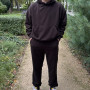 *Męski dres z hoodie przez głowę i spodniami joggery “Czekoladowy”