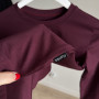 *Dopasowany longsleeve  „Wiśniowy”
