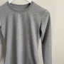 *Dopasowany longsleeve  „Szary melanż”