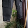 Spodnie cargo “Czarne” z naszywanymi kieszeniami